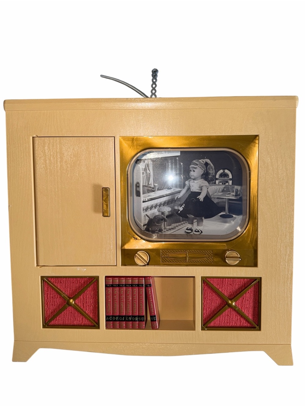 American Girl Maryellen's Television Console Doll house Retro 50’s TV Play Set